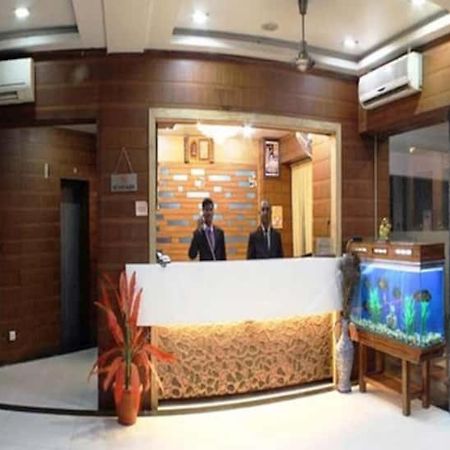 Hotel Puneet International Rāipur Zewnętrze zdjęcie