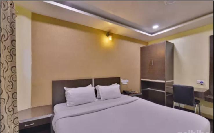 Hotel Puneet International Rāipur Zewnętrze zdjęcie