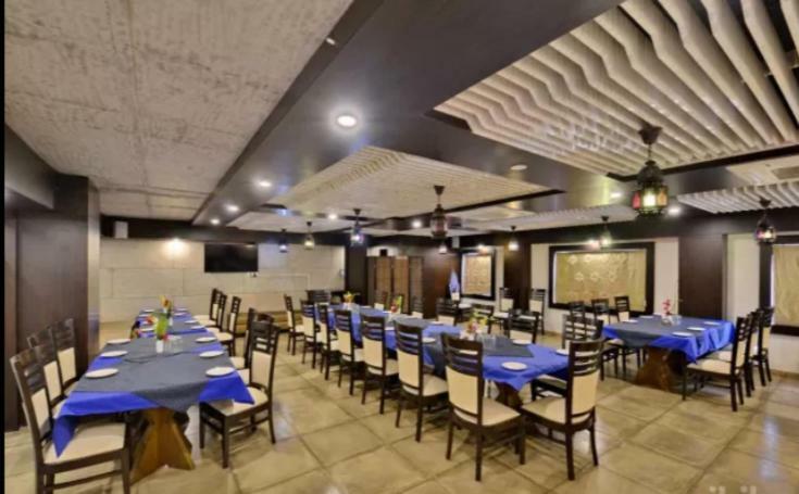 Hotel Puneet International Rāipur Zewnętrze zdjęcie
