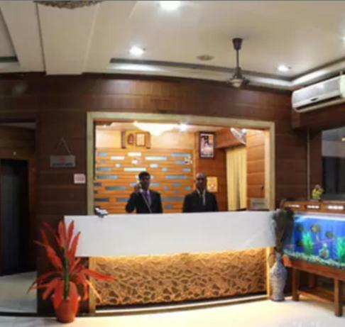 Hotel Puneet International Rāipur Zewnętrze zdjęcie