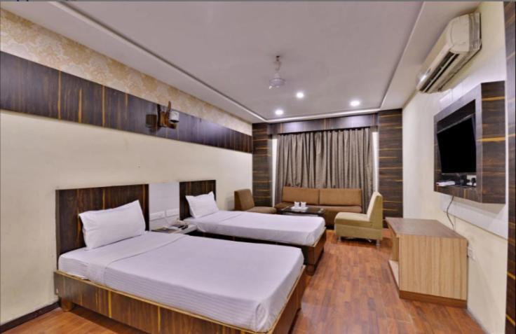 Hotel Puneet International Rāipur Zewnętrze zdjęcie